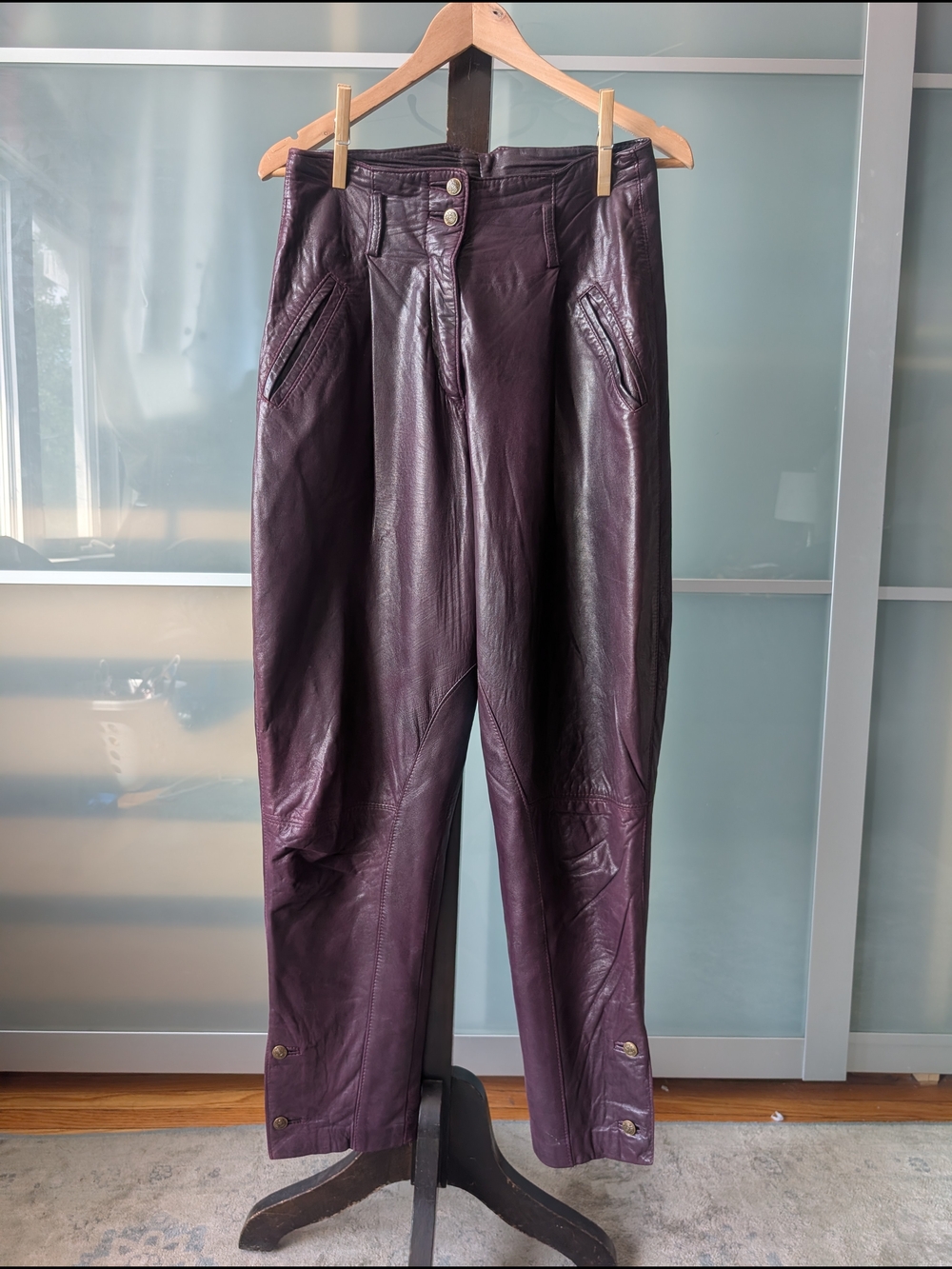 📼 The Coolest Vintage Dark Plum Soft Leather Pants - Small